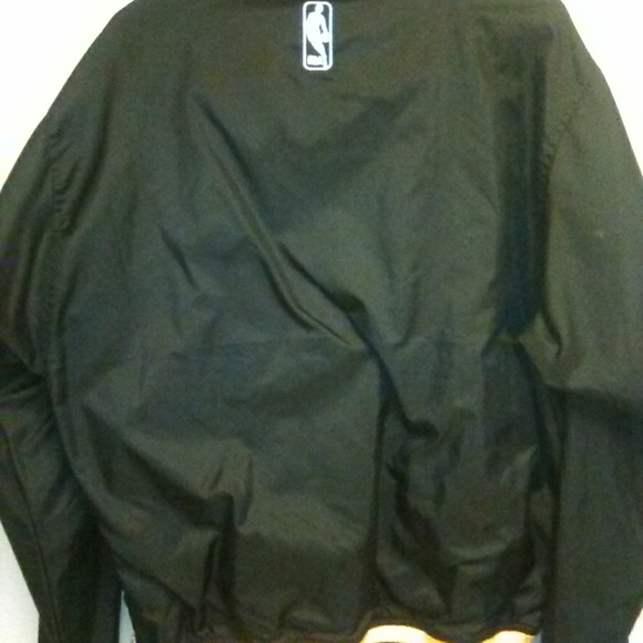 LA Lakers windbreaker - Picture 4 of 5